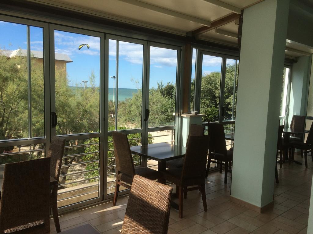 Hotel Aurora San Vincenzo Exteriör bild