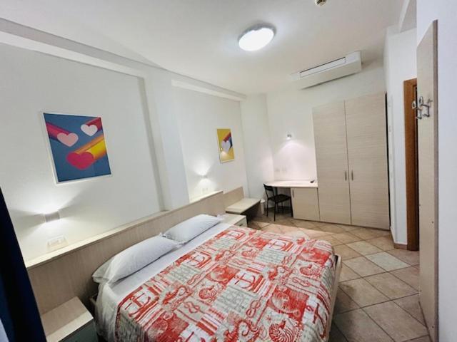 Hotel Aurora San Vincenzo Exteriör bild